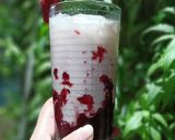 Foto langkah ke 5 dari resep Korean Strawberry Milk.