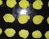 Foto langkah ke 3 dari resep Matcha Butter Cookies.