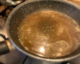 Foto del passaggio 4 della ricetta Fettine con cipolla croccante