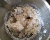 A picture of step 3 of Streamed rice balls.