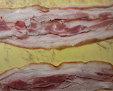 Foto del paso 1 de la receta: Rollitos de carne y panceta