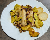 Foto del paso 4 de la receta: Ventresca de merluza con portobello