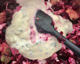 Foto del paso 5 de la receta: Ensaladilla rosa de aguacate y pepino a la menta