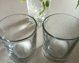 عکس مرحله 2 از دستور یخ چای آلبالو