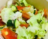 Sajtos-tejszínes csirkemell zöldséges rizzsel, salátával recept fázis 7 fotója