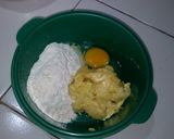 Foto langkah ke 3 dari resep Kue Lumpur Sukun 1 Telur ENAK LEMBUT NO MIXER.