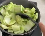 A picture of step 1 of Stir Fried Napa Cabbage With Oysters Sauce.