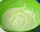 Foto langkah ke 3 dari resep Flowers Cake of Putu Ayu.