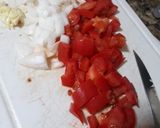A picture of step 2 of Huevos Motuleños.