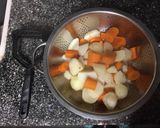 Foto del paso 2 de la receta: Ñoquis de papa y zanahoria con harina integral