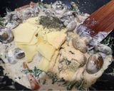 Kakukkfüves gomba mangolddal recept fázis 2 fotója