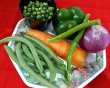 A picture of step 4 of Veg Schezwan Noodles.