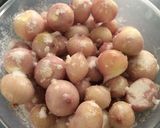 A picture of step 2 of Pickled shallots.