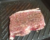 Foto del paso 5 de la receta: Tira de lomo a la pimienta con apio, cebolla morada y choclo