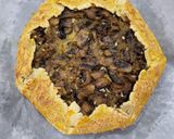 Foto langkah ke 9 dari resep Mushroom Galette (GF).
