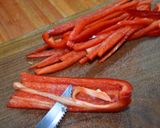 Foto del paso 5 de la receta: Pechugas en wok salteadas al vino blanco