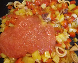 Foto del paso 3 de la receta: Corvina con salteado de chipirones