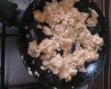 Foto del paso 2 de la receta: Revuelto de Salmón