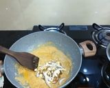 A picture of step 4 of Amritsari Gur Halwa.