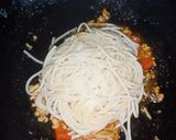 Foto langkah ke 4 dari resep Tumis Spaghetti Kari Pedas.