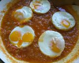 Foto langkah ke 3 dari resep Telur panggang bumbu tomat pedas.