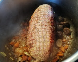 Foto del paso 2 de la receta: Redondo de cerdo en salsa con castañas 🌰