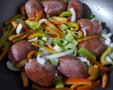 Foto del paso 3 de la receta: Chorizos a la pomarola