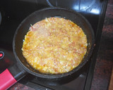 Foto del paso 3 de la receta: Tortilla de papas de freiduria con cebolla y chorizo