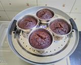 A picture of step 5 of Choco idli cake.