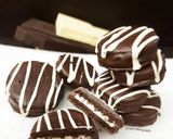 A picture of step 4 of Chocolate Coated Oreos.
