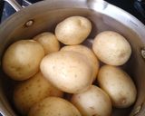 Foto del paso 1 de la receta: Tortas de papa 🥔
