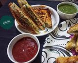 A picture of step 8 of Onion Tomato Masala Papad Sandwich.