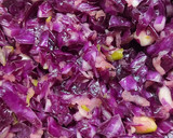Foto del paso 3 de la receta: Chucrut repollo colorado y manzana verde