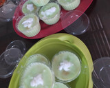 Foto langkah ke 5 dari resep Puding Roti Tawar Pandan Kelapa.