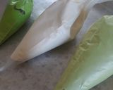 Foto langkah ke 3 dari resep Bolu kukus Semangka.