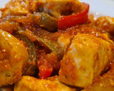 Foto del paso 4 de la receta: Salteado de pollo con pimientos tricolor y tomate al orégano