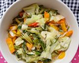 Foto langkah ke 5 dari resep Tumis Kangkung + Kol + Wortel.