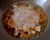 Foto langkah ke 2 dari resep Sayur sop sawi putih daun kelor.