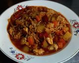 Foto del paso 5 de la receta: Guiso de Pollo, verduras y arroz. 🍲🍗🫛🥘🌶️