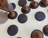 Foto del paso 5 de la receta: Alfajores de chocolate con masa sableé