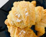 A picture of step 4 of Nutella croissant.