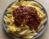 Foto langkah ke 6 dari resep Penne Egg Bolognese Pasta.