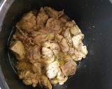 Foto del paso 3 de la receta: Pollo al ajillo con champiñones en olla GM G