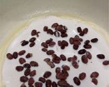 A picture of step 2 of Red Bean Glutinous Rice Cake (红豆糯米饼).