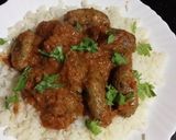 صورة لخطوة 3 من وصفة أرز بصلصة کرات السردین 🐟 👌