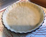 Une image de l'étape 3 de Tarte aux kiwis, mandarine, pêches et rhubarbe (pâte brisée sucrée à l'huile de tournesol).