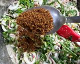 Gambar langkah 10 resipi Kerabu Santan Pucuk Paku & Sotong.