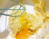 Foto langkah ke 1 dari resep Butter Cookies.