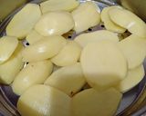 Foto langkah ke 1 dari resep Stik Kentang Keju.