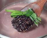Foto langkah ke 2 dari resep Bubur Ketan Hitam Special!.